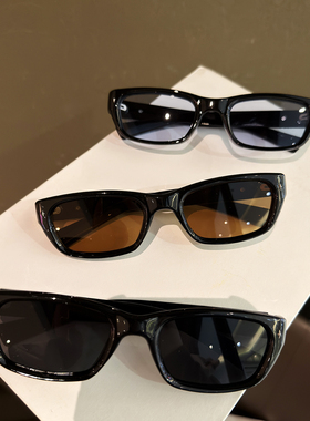 欧美复古方框太阳镜显瘦百搭防紫外线适合日常出行男女高级感墨镜