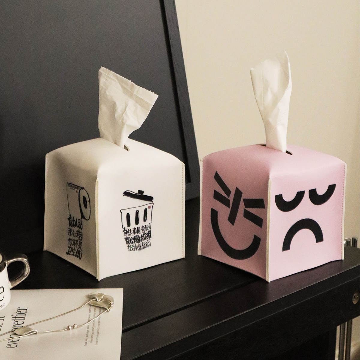 皮革方形卷纸抽纸盒  创意餐巾纸正方形纸巾盒餐厅卫生间纸巾收纳