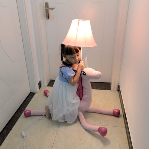 独角兽儿童房北欧风格落地台灯