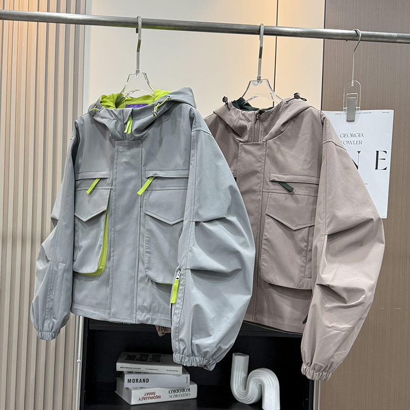 山系户外！秋冬宽松撞色大口袋加厚工装夹克短款连帽冲锋衣外套女