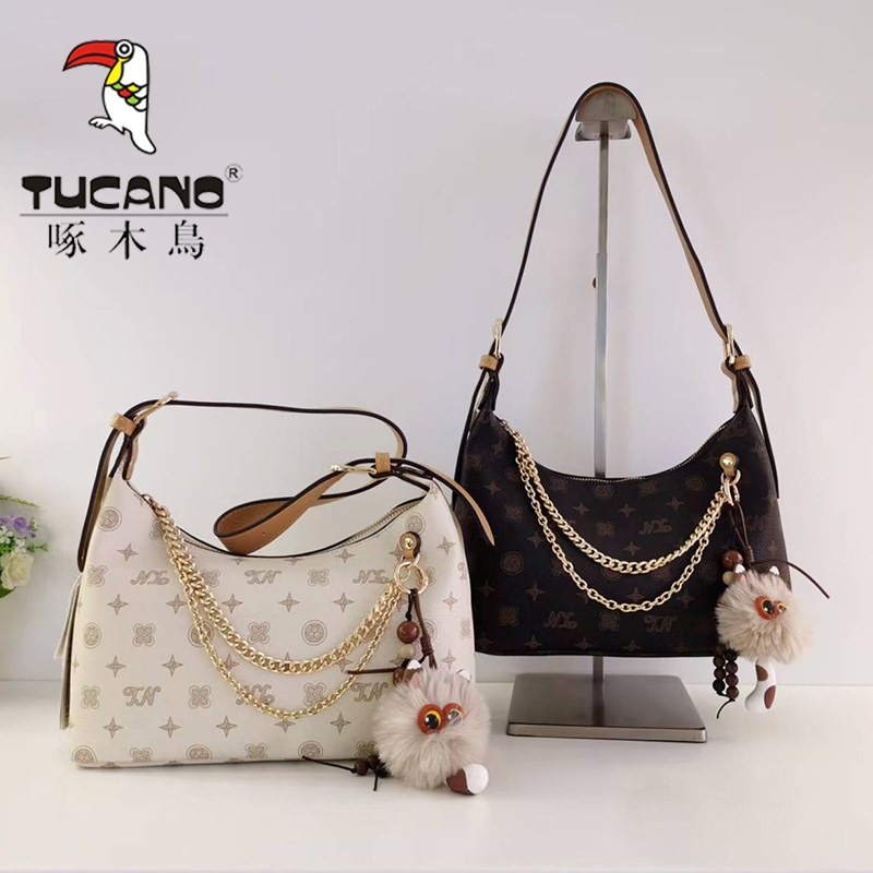 啄木鸟印花腋下包通勤百搭斜挎包