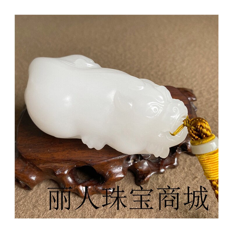 新疆和田玉貔貅吊坠男款青白玉挂件阿富汗玉石文玩米黄龙玉手把件