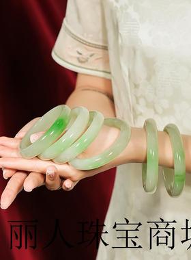 新疆和田玉色青海翠青老料质地冰透水润翠色葱翠欲滴女款手镯百搭