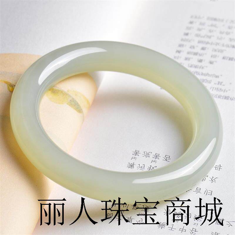 青白玉镯子女款晴水冰种胖圆条镯