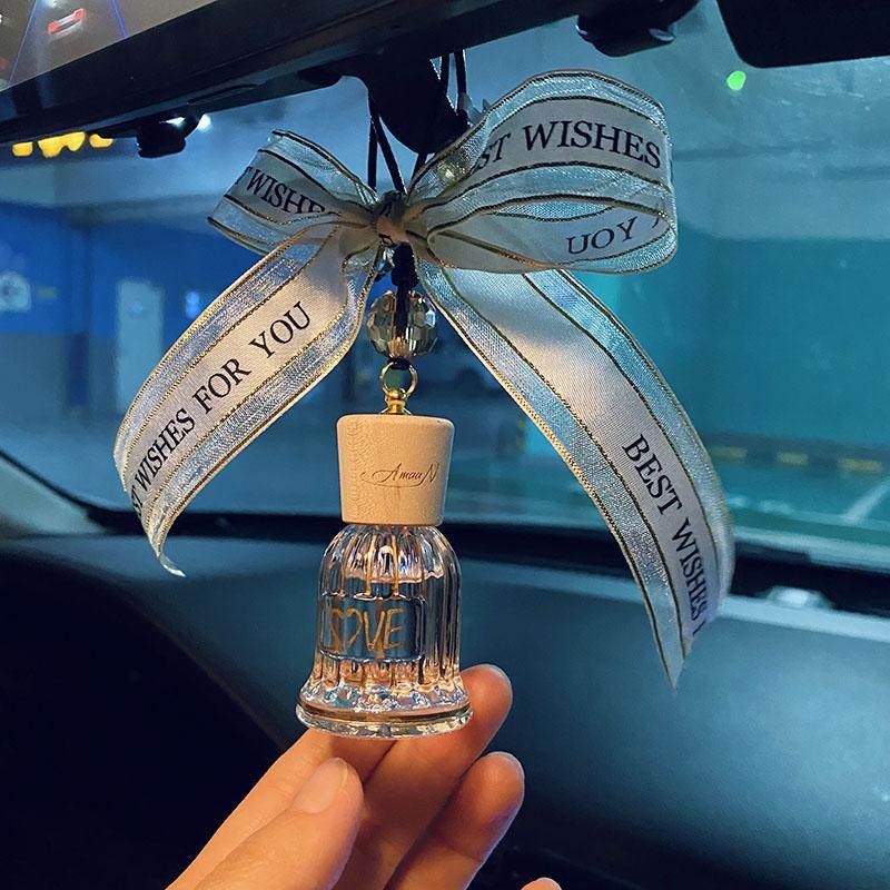 新款描金车载香薰挂件香水瓶吊坠车内高档女神香氛持久精油挂饰