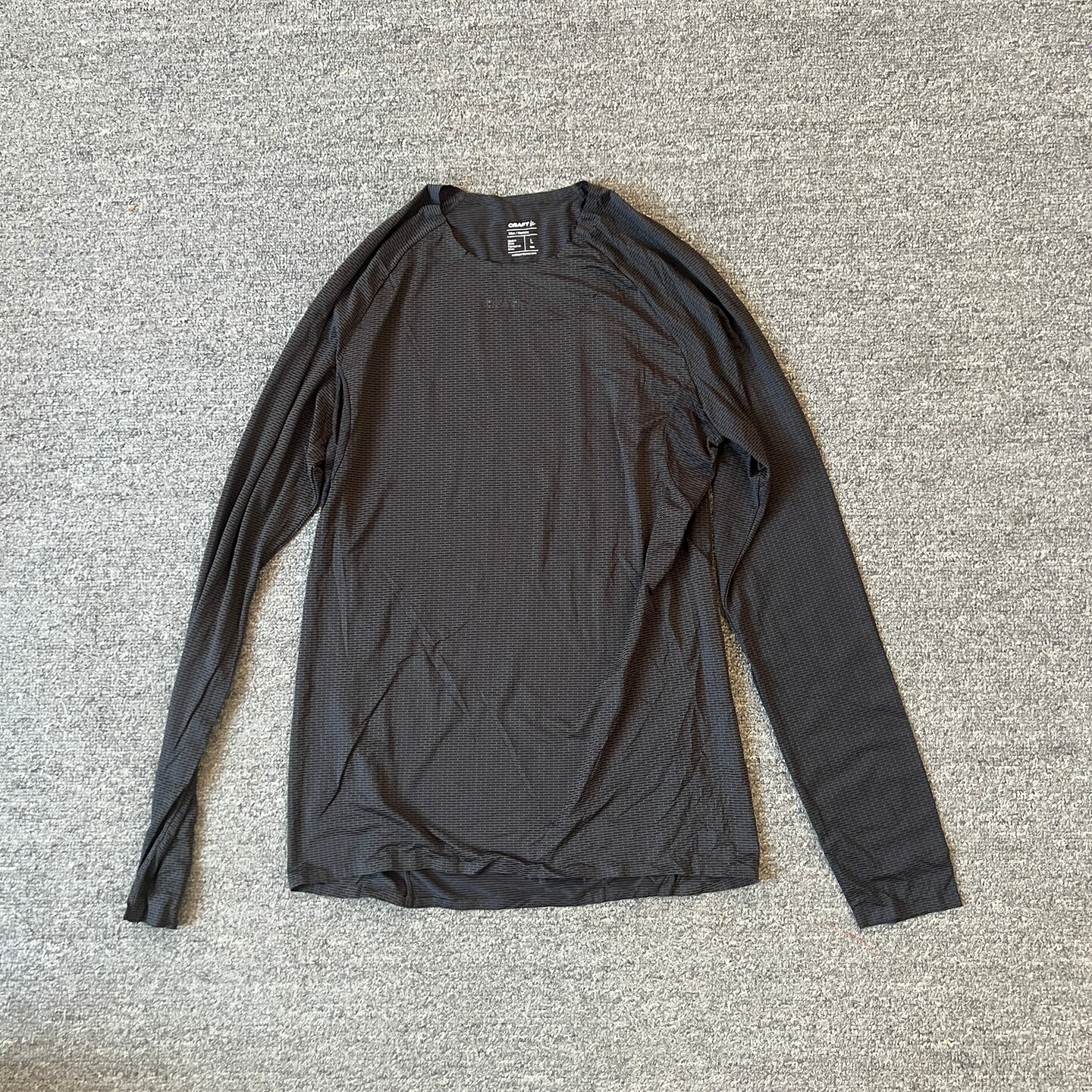 2025瑞典超轻跑步春秋季薄款吸汗马拉松速干男款修身T恤透气长袖