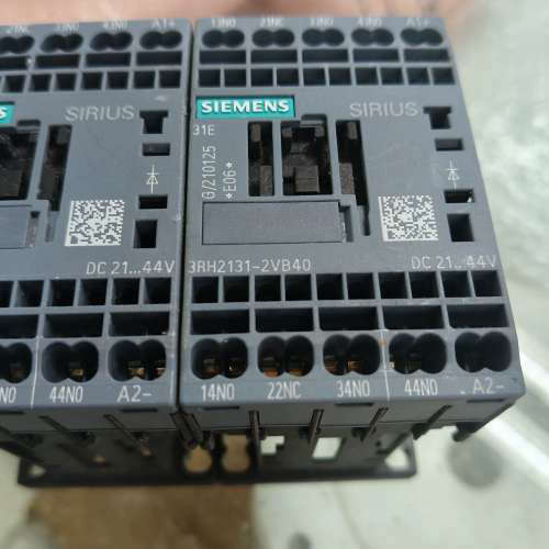 直流接触器线圈电压3RH2131-2VB40,DC21
