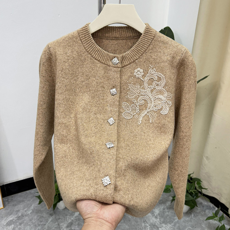 妈妈春装圆领毛衣外套2026新款羊毛针织开衫绣花中老年女婆婆上衣,女装/女士精品,中老年女装,淘宝优惠券,粉丝福利购,淘宝优惠卷