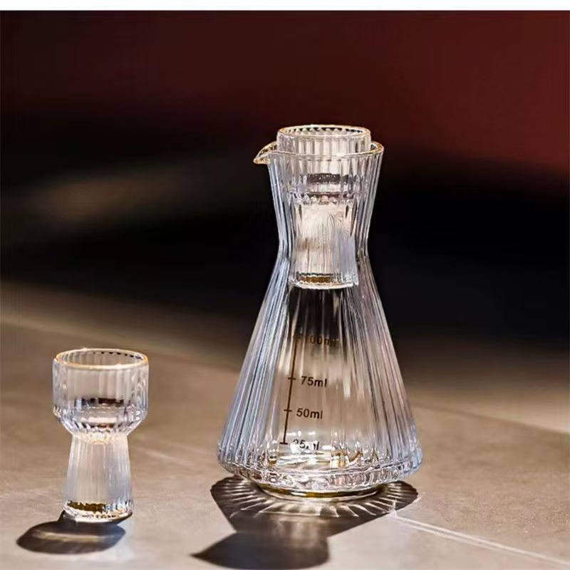 中式白酒杯分酒器酒具套装家用玻璃一口杯小酒盅创意带刻度分酒壶