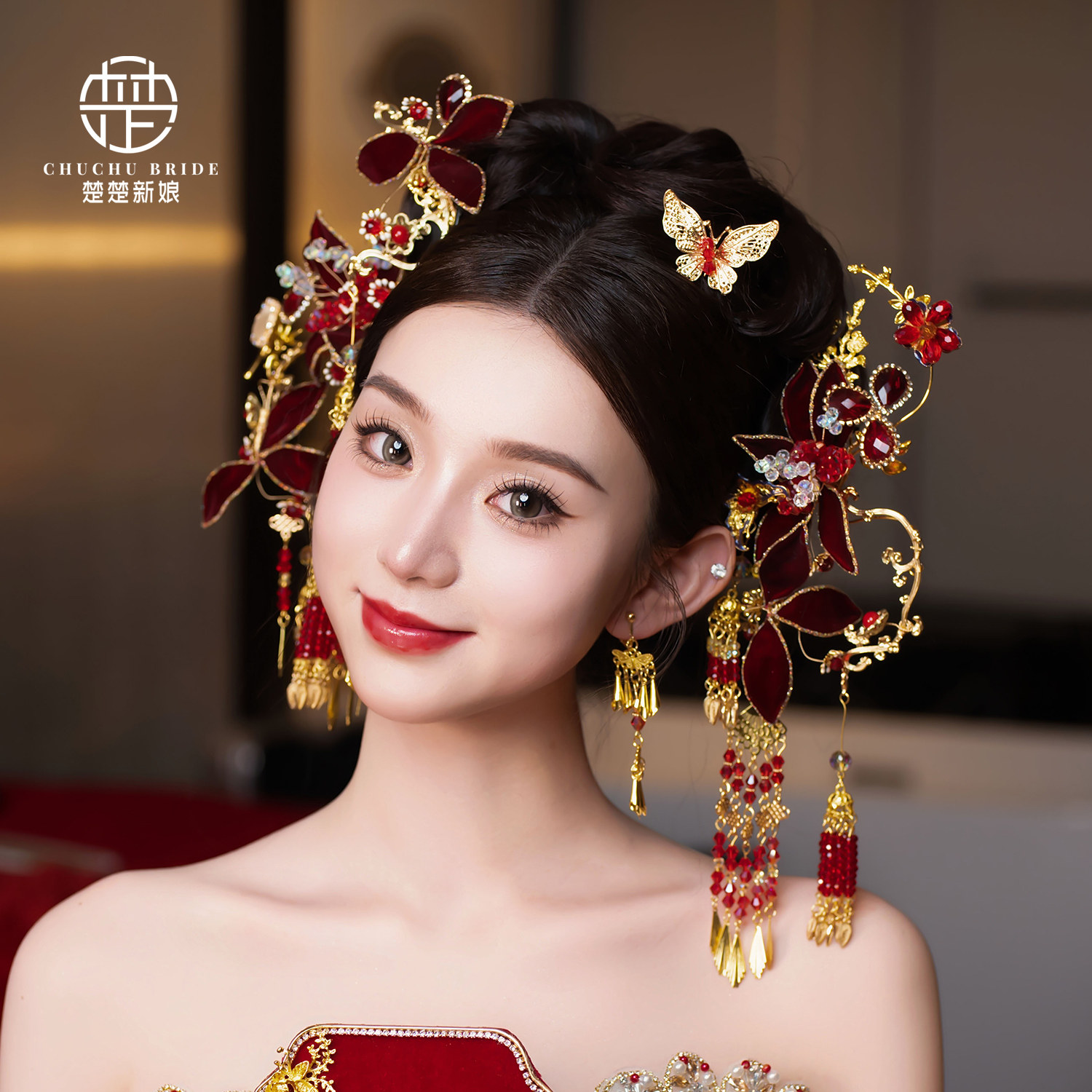 新款中式秀禾新娘头饰红金色汉服步摇蝴蝶喜字发簪布花古风发饰品