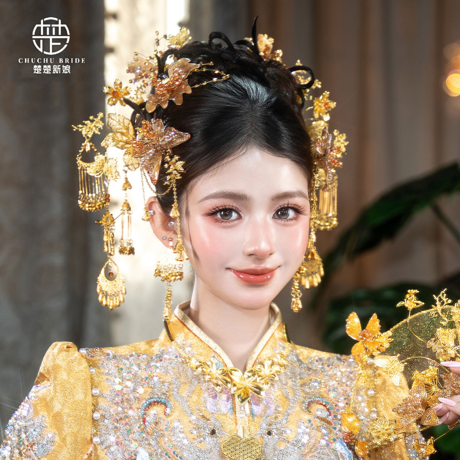 楚楚新娘中式金色花朵流苏头饰