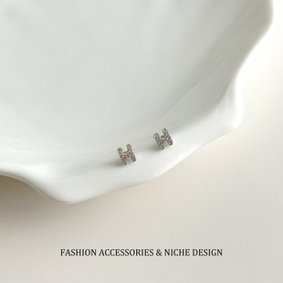 s925银针金色微镶锆石耳钉小众设计感精致耳饰高级感百搭时尚 配饰