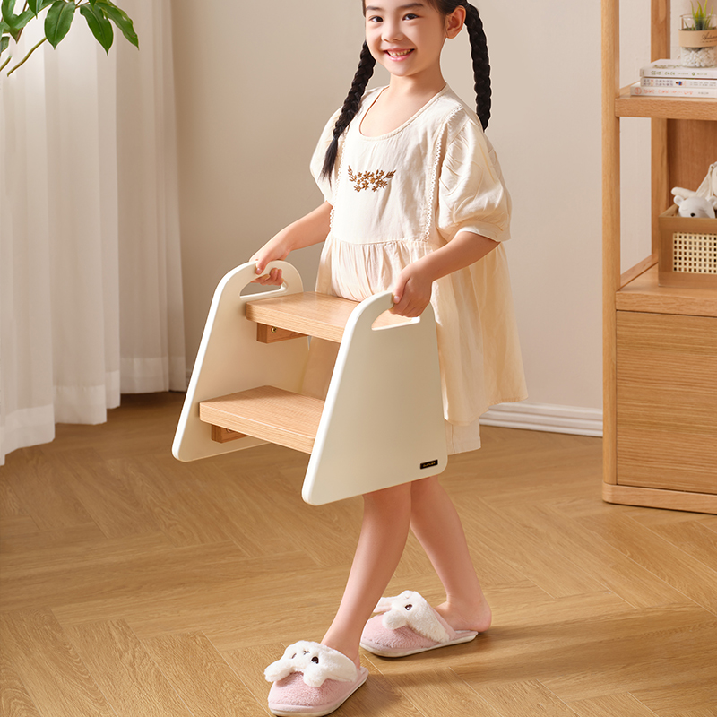 全友家居原木风儿童脚踏凳