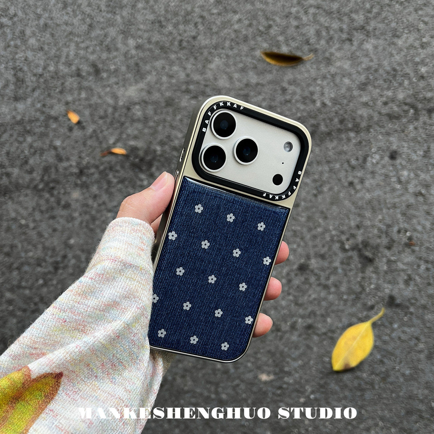 ins秋冬小众高级感牛仔蓝花朵苹果17手机壳适用iPhone16promax简约电镀银15pro超火好看网红女新款14全