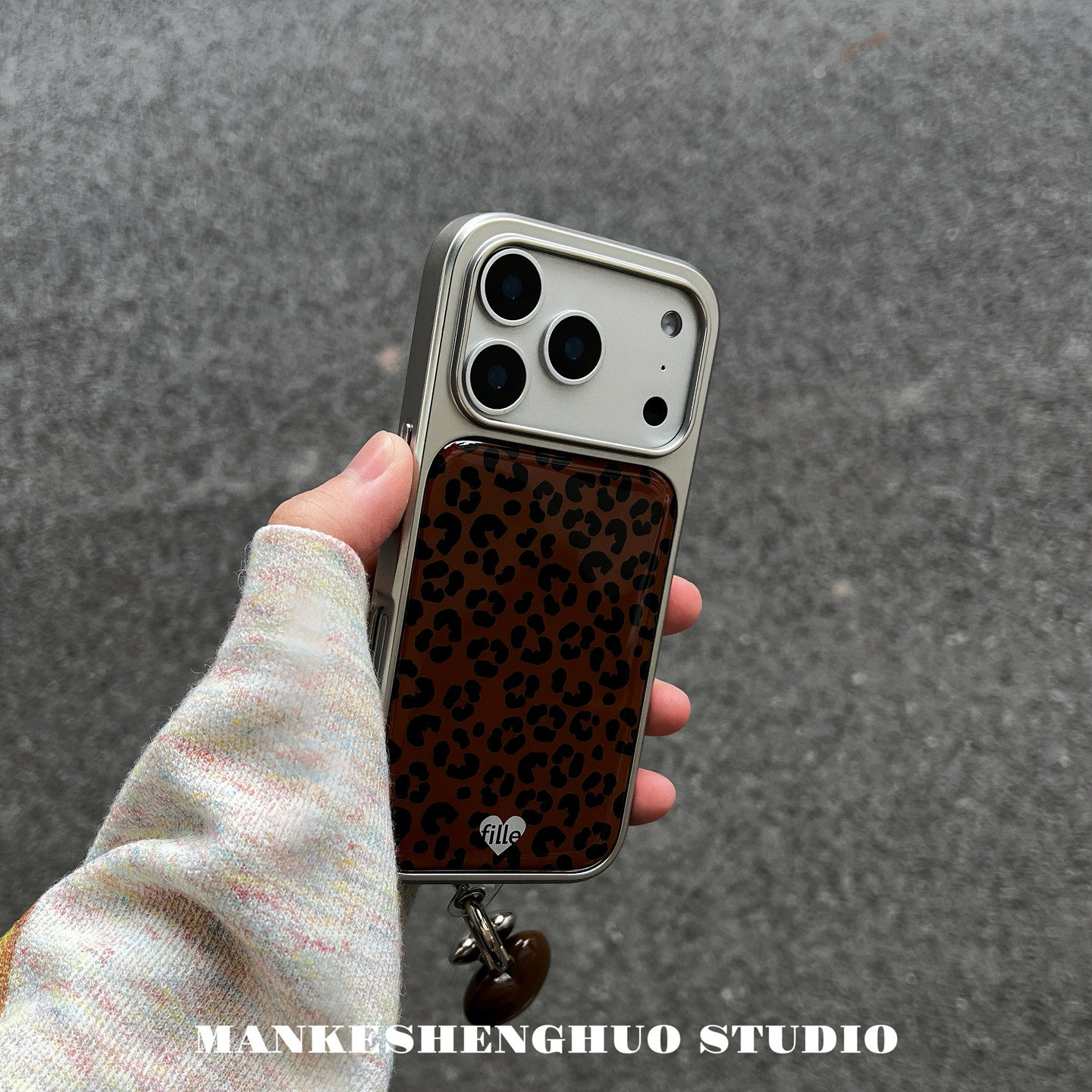 冬季新款美拉德复古风豹纹苹果17手机壳适用iPhone16promax简约15pro小众高级感ins超火网红女14全包防