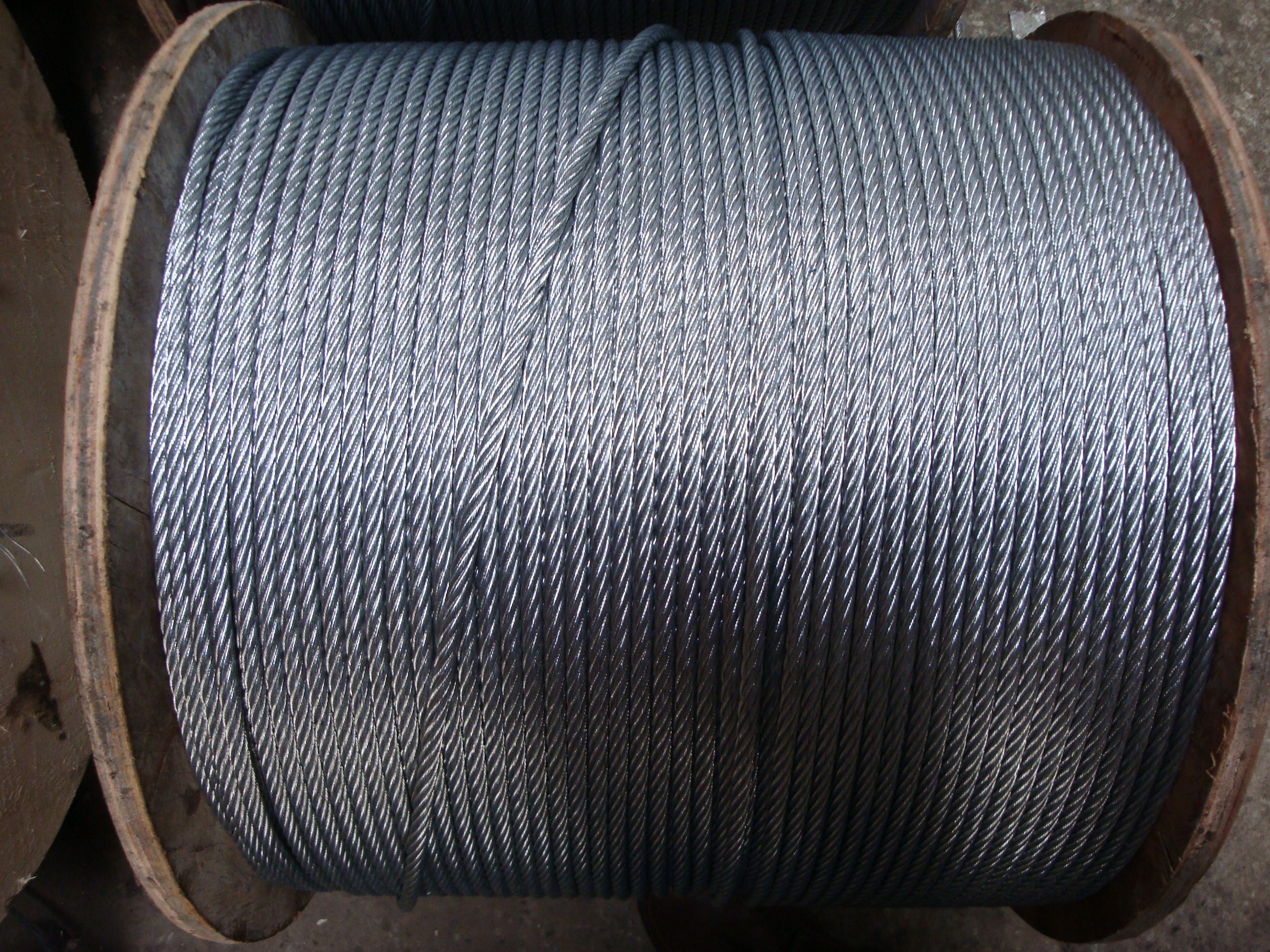 厂家直销光面镀锌钢丝绳/ 晾衣绳/ 牵引绳/ 吊绳/ 挂绳 10mm