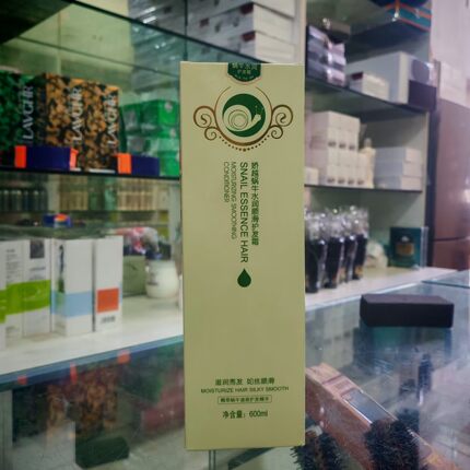 娇越蜗牛水润顺滑护发霜素水疗滋养洗发乳水持久留香烫染后修复