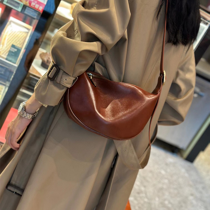 包包女2025新款春夏真皮腋下包百搭爆款饺子包小众设计单肩斜挎包