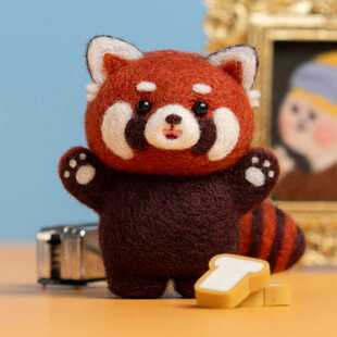 小熊猫羊毛毡戳戳乐diy材料包情侣送礼物可爱手工玩偶钥匙扣挂件