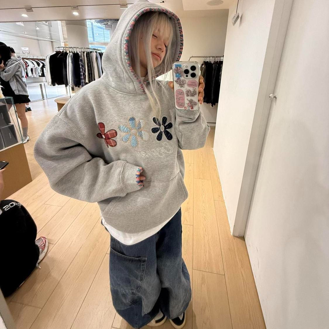 美式慵懒风chic小花朵撞色贝壳刺绣连帽灰色卫衣外套秋冬加绒上衣