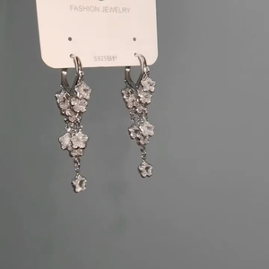高级感超闪锆石花朵流苏耳环