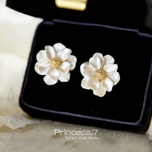 山茶花蚊香盘耳夹无耳洞耳钉女轻奢高级感小众耳环温柔气质耳饰品