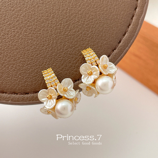 立体花朵珍珠耳夹无耳洞女新款 秋冬蚊香盘耳环可爱气质百搭耳饰品