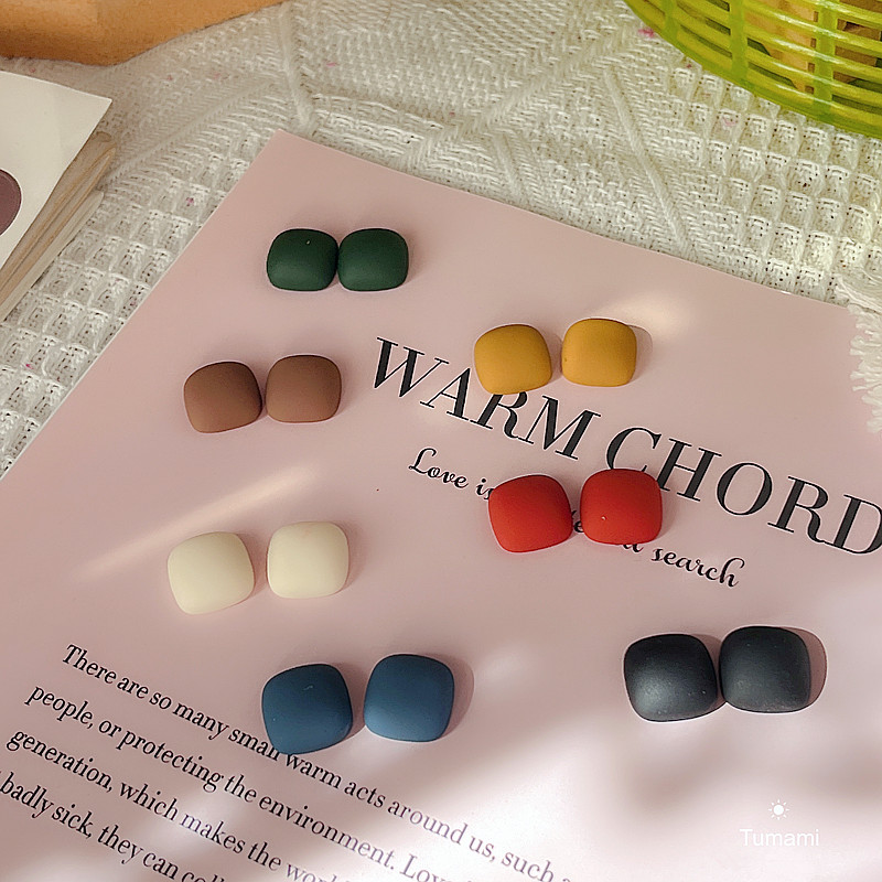 简约显白女学生磨砂方块耳夹