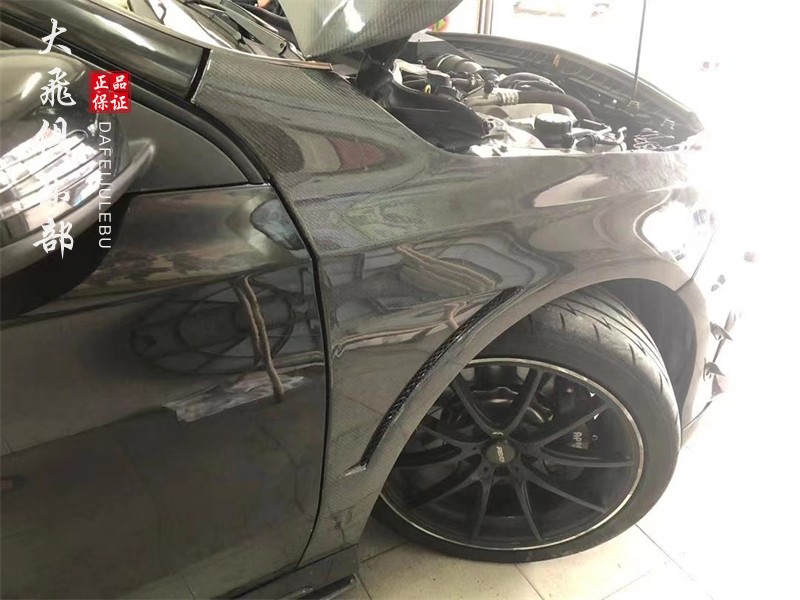 适用奔驰A级W176碳纤维叶子板翼子板A45 AMG改装开孔前沙板小包围