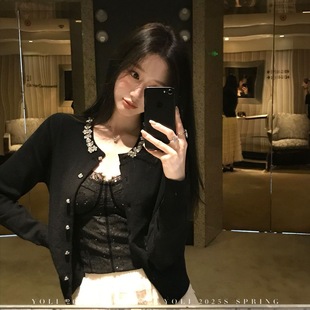 Trendy Bazaar 秋冬千金复古黑色小香风方糖扣毛衣针织开衫外套女