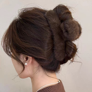2026新款冬季大号毛毛抓夹女高级感鲨鱼夹子发量多发夹后脑勺头饰