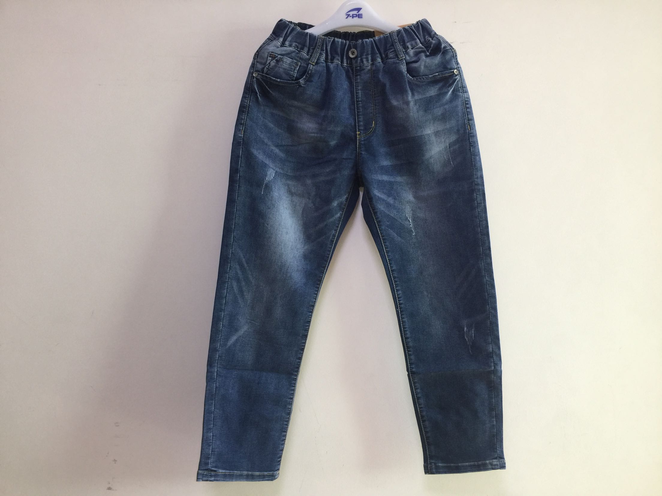 七波辉童装B17517牛仔裤新款宽松版牛仔裤牛仔长裤正品男童牛仔裤