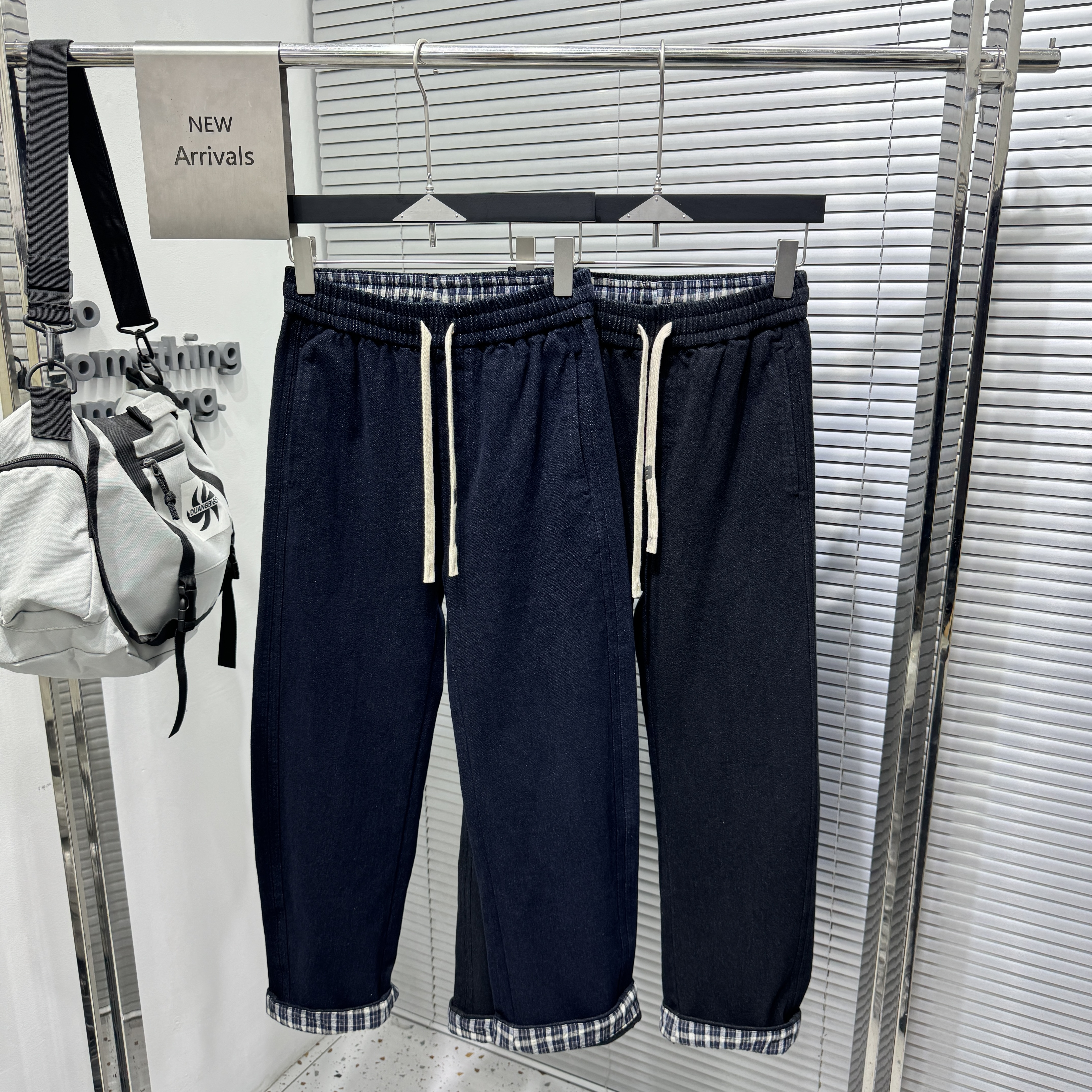 乾尚秋冬男格子拼接磨毛直筒牛仔裤美式普洗加厚保暖宽松阔腿长裤