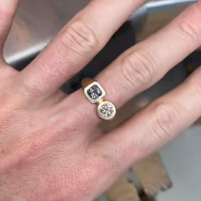 欧美时尚新款方形锆石圆锆拼接戒指钛钢镀18k金指环跨境新款个性