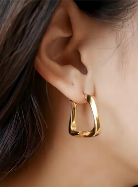 欧美ins简约时尚百搭耳环钛钢镀18K金几何扭线耳饰高级感女防过敏