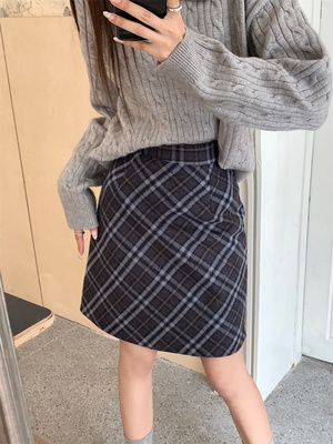 灰格纹半身裙女显瘦a字中裙毛呢
