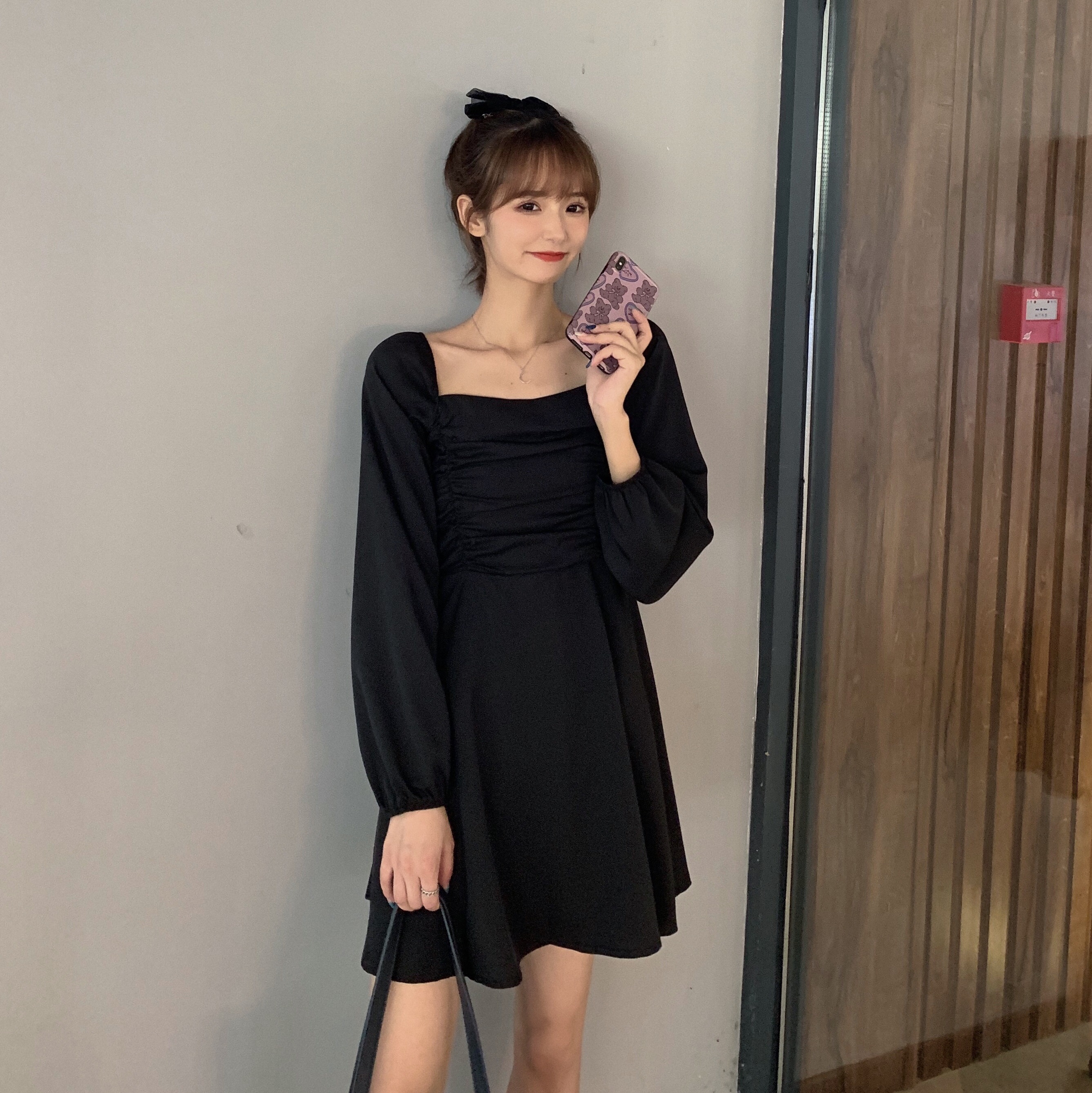 Real price dress bubble sleeve Hepburn little black dress