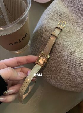 一勺甜的单品店韩国东大门复古手表女简约新款方形轻奢小众女表