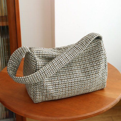 布奏原创法棍包腋下包女高级感