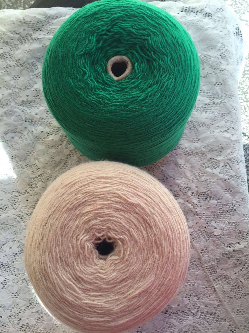 冰岛毛  含10%羊毛  围巾帽子鞋子手工编织机织标价为一斤的价格