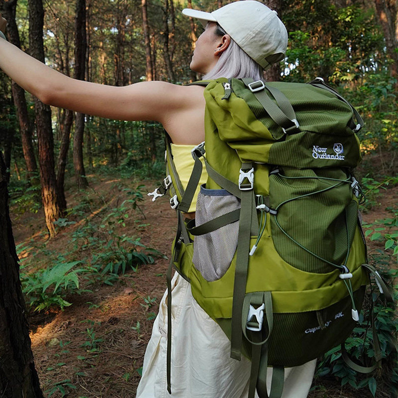 德国专业户外登山包50L超大容量双肩包徒步旅行多功能防水背包60L