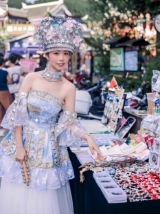 少数民族风服饰苗疆少女苗寨旅拍写真摄影服夏款广西三月三表演服