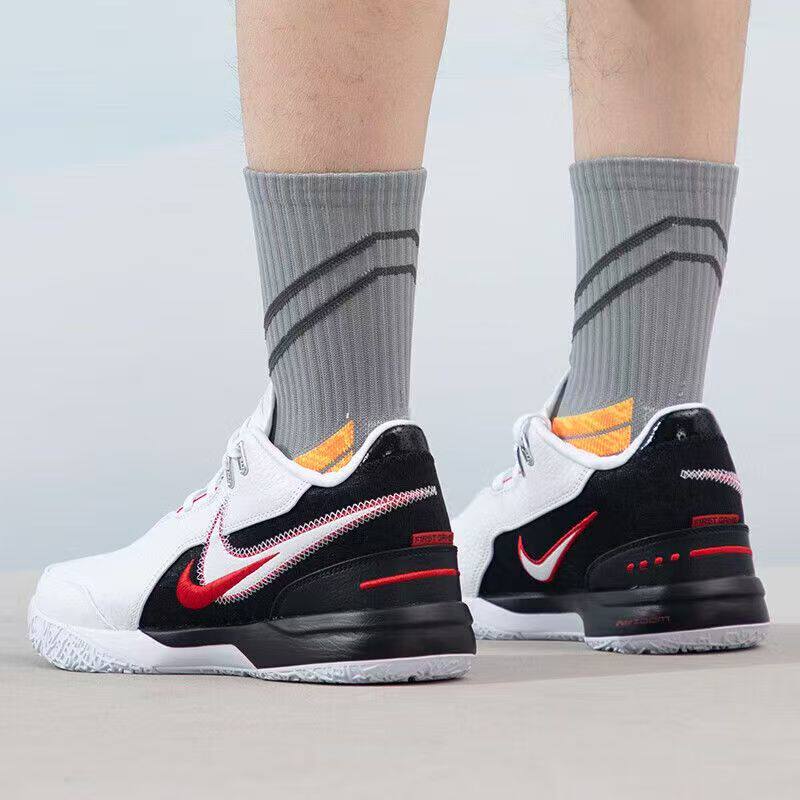 Nike耐克男子LEBRON詹姆斯场上实战运动缓震耐磨篮球鞋FJ1567-100