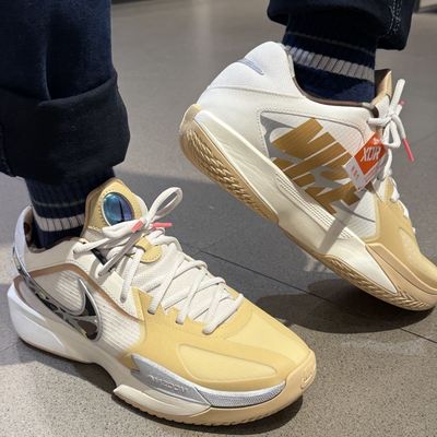 NIKE耐克男子篮球鞋GT.CUT.CROSS实战气垫耐磨篮球鞋HM3700-291