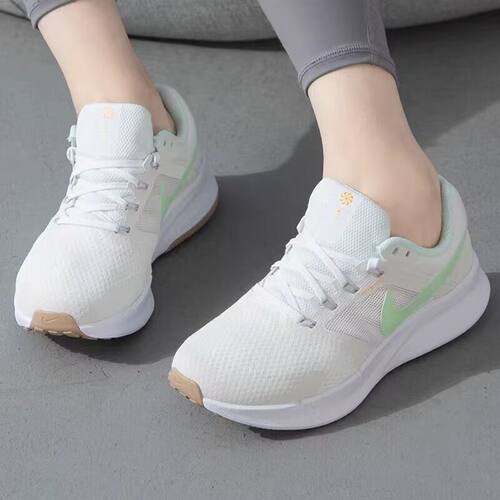 NIKE耐克冬季新款轻便女款缓震运动休闲公路跑步鞋HJ3493-131