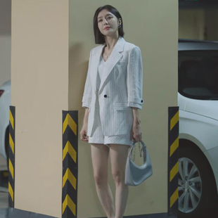 闪耀的她秦岚管文同款2025春夏季新款女白色条纹休闲西装短裤套装