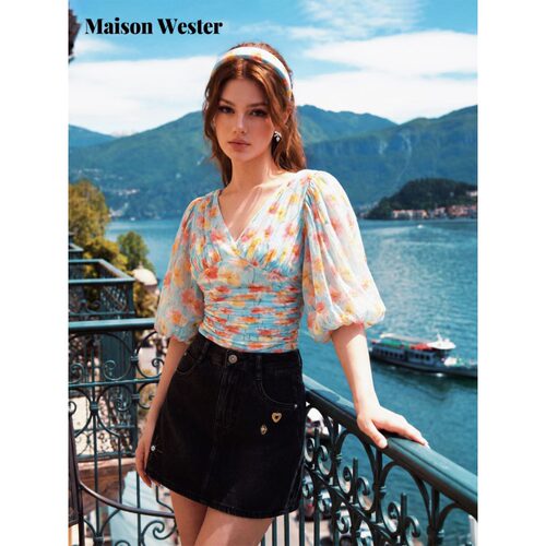 Maison Wester2026夏新品浅蓝碎花泡泡袖收腰上衣牛仔高腰短裙