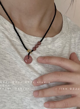 乔治姐姐/复古平安扣粉色吊坠项链小众锁骨链简约情侣招桃花礼物