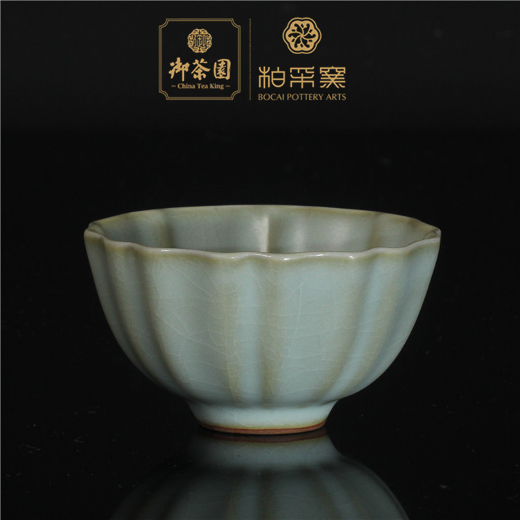 柏采汝窑老粉青御茶园款菱式杯子图片