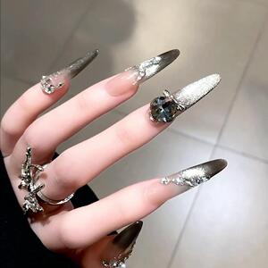 林先生纯手工穿戴甲2024新款秋冬黑色猫眼闪钻高级感假指甲美甲片